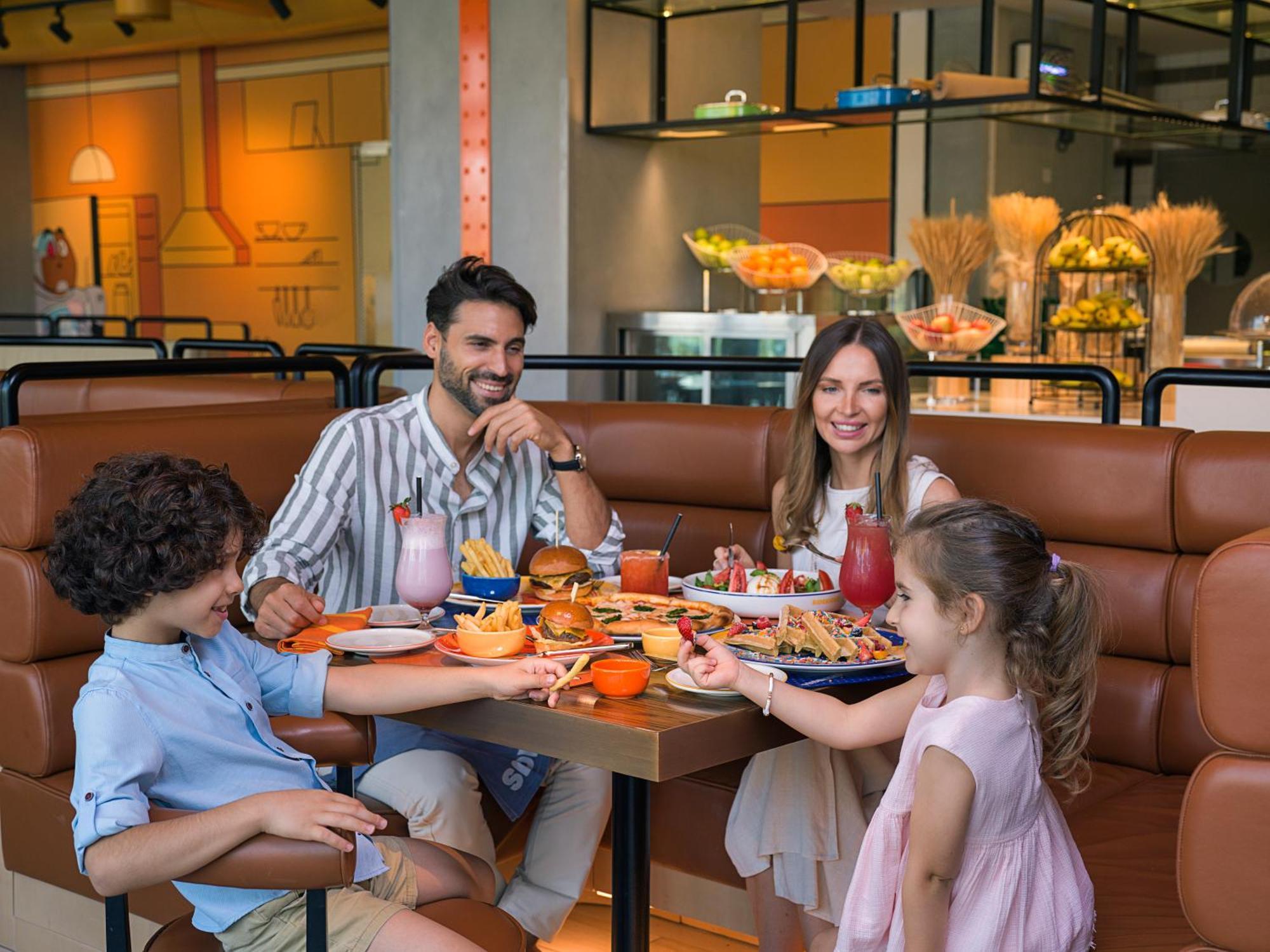 The Wb Abu Dhabi, Curio Collection By Hilton 5*