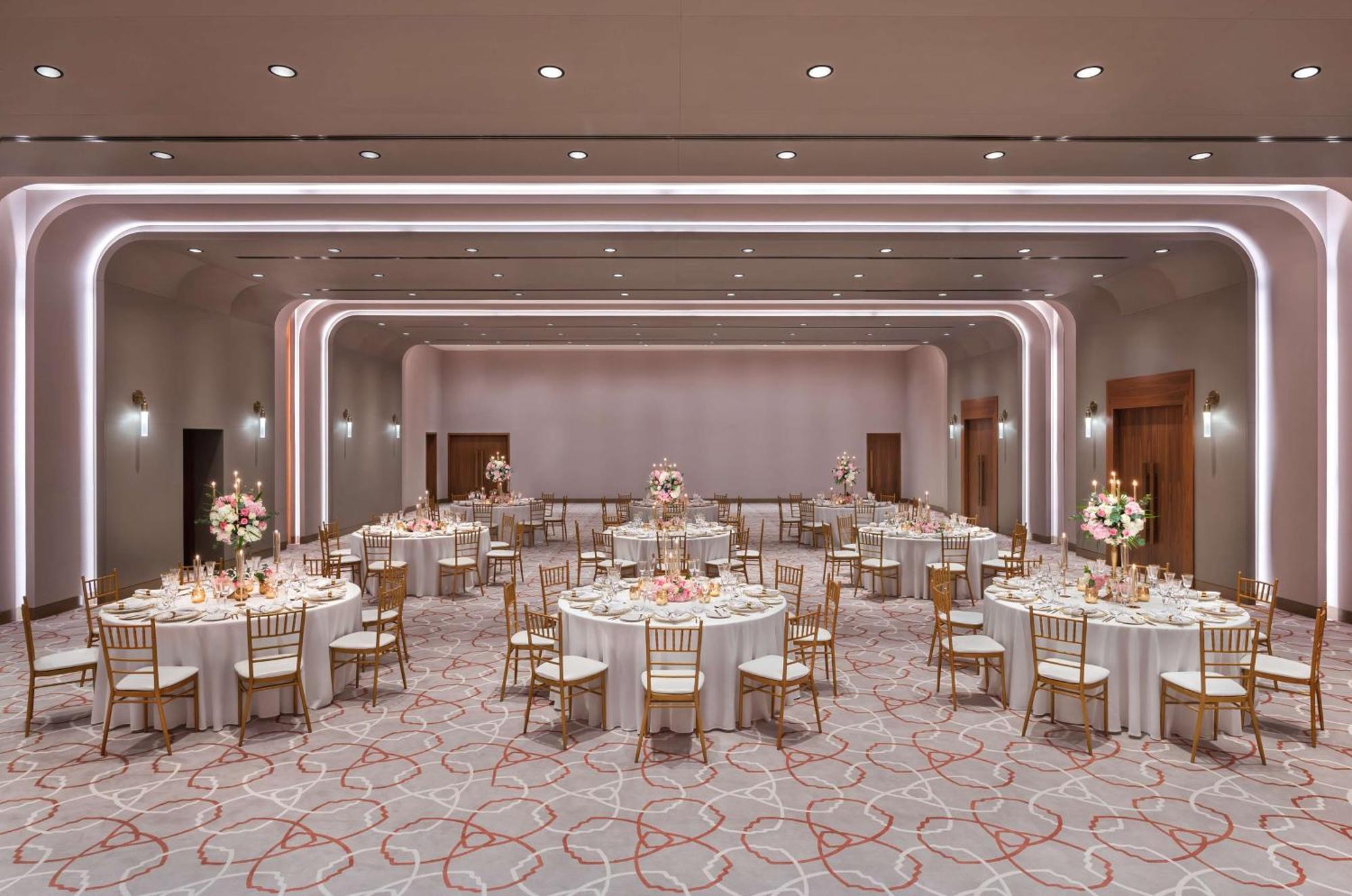 The Wb Abu Dhabi, Curio Collection By Hilton
